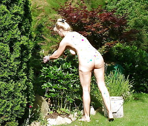 Grannies and matures naked in the garden